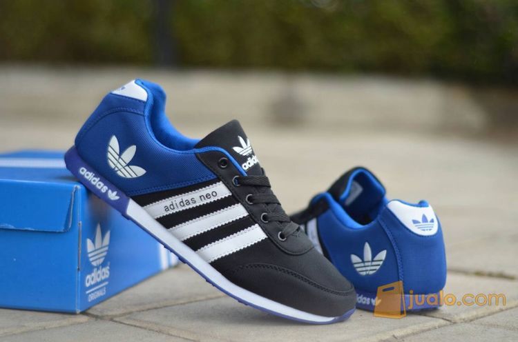 Barn Harga  Sepatu  Adidas  Pria Terbaru 