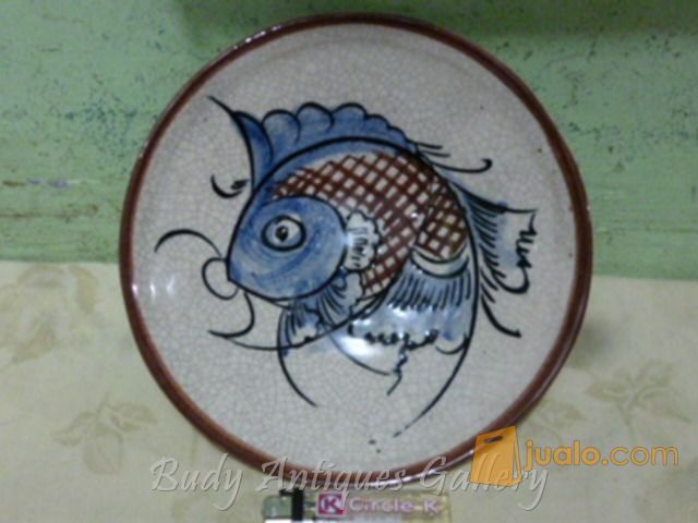  Piring  Kuno Pecah Seribu Motif Lukis Ikan  Stempel Cina 