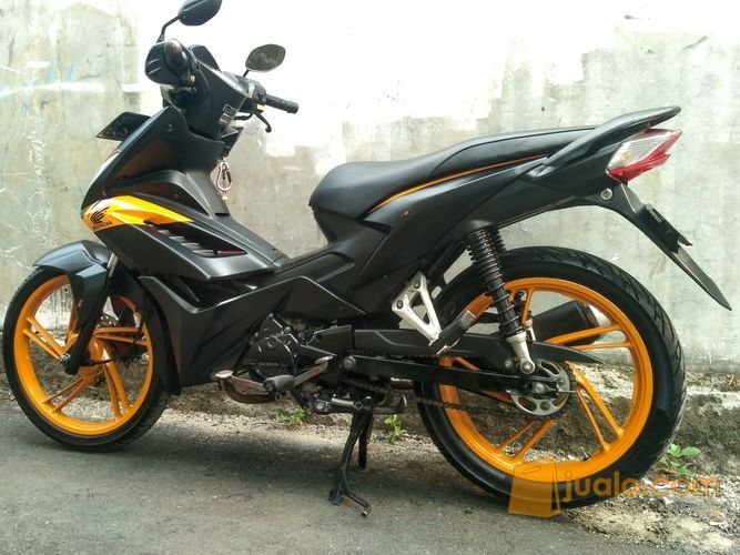  Honda  Blade  2011 Repsol Jakarta  Timur Jualo