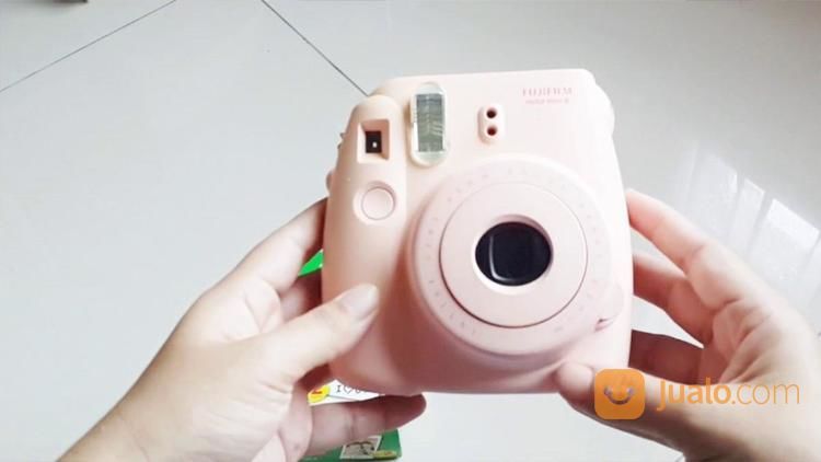 Preloved Polaroid Camera Fujifilm Instax Mini 8 Photography