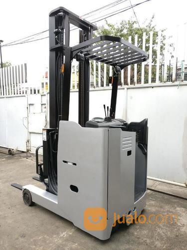  Nissan  1 5 Ton Reach Truck Bekas  Jakarta Utara Jualo