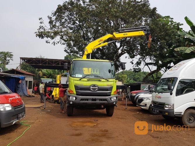  Hino  FM 285 JW Commonrail Crane 15 Ton Jakarta  Utara Jualo