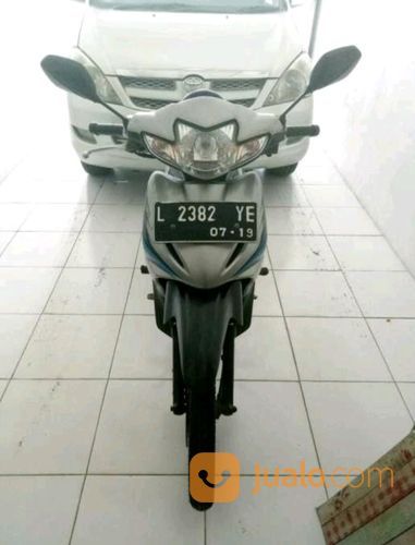  Motor  Revo  Tahun 2009 Warna Silver  Surabaya Jualo