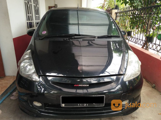 Honda Jazz Tahun 2004 Hitam Metalik Siap Pakai Mudik 