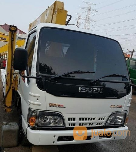 Truck Crane Isuzu 125PS Tahun 2007 Kapasitas 3 6 Ton 