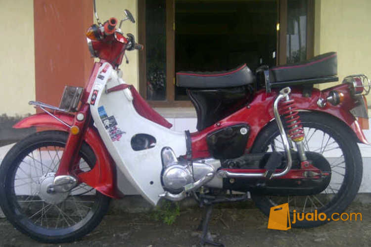 Honda C70  cLasic nyEntriK Yogyakarta Jualo