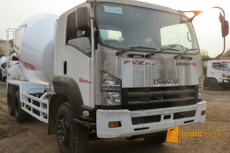  Harga  Khusus Isuzu  Giga Mixer 285 PS Bekasi Jualo