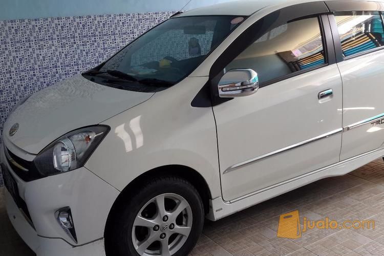  Mobil  Toyota  Agya  TRD S putih Surabaya  Jualo