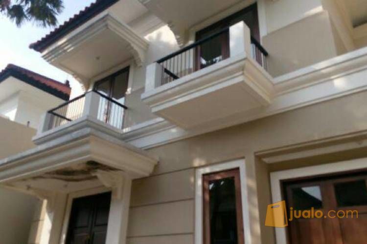 Dijual Graha Family Rumah