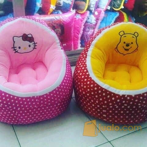  Kursi  Atau Sofa  Printing Empuk Hello  Kitty  Winnie The 