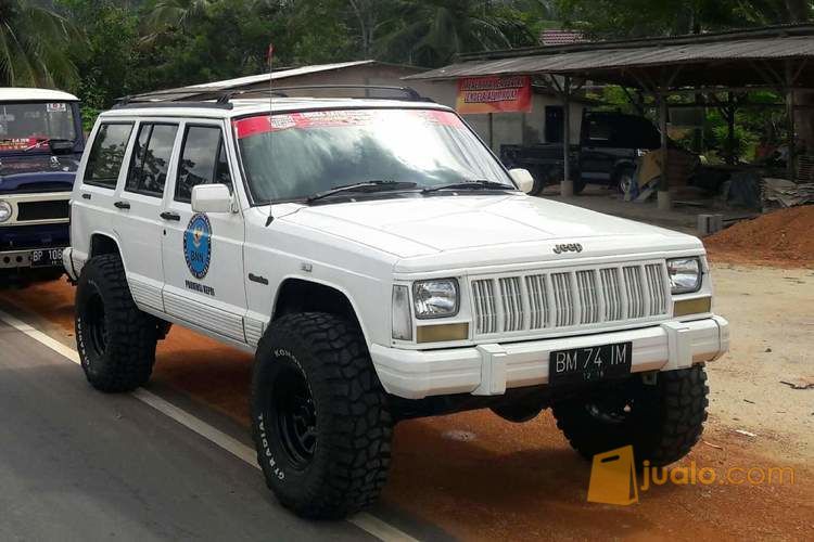  Jeep  XJ Cherokee  1994  Tanjung Pinang Jualo