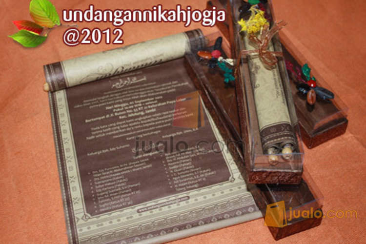 Undangan Nikah Gulung Kemasan Box Mika Unik