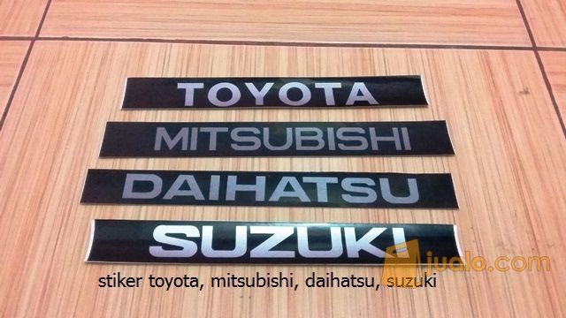 Sticker Mobil Merek Toyota Mitsubishi Daihatsu Suzuki 1 Buah