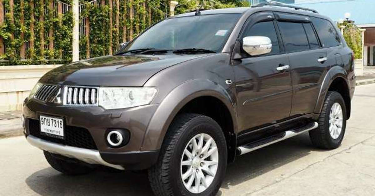 Mitsubishi pajero sport 2012