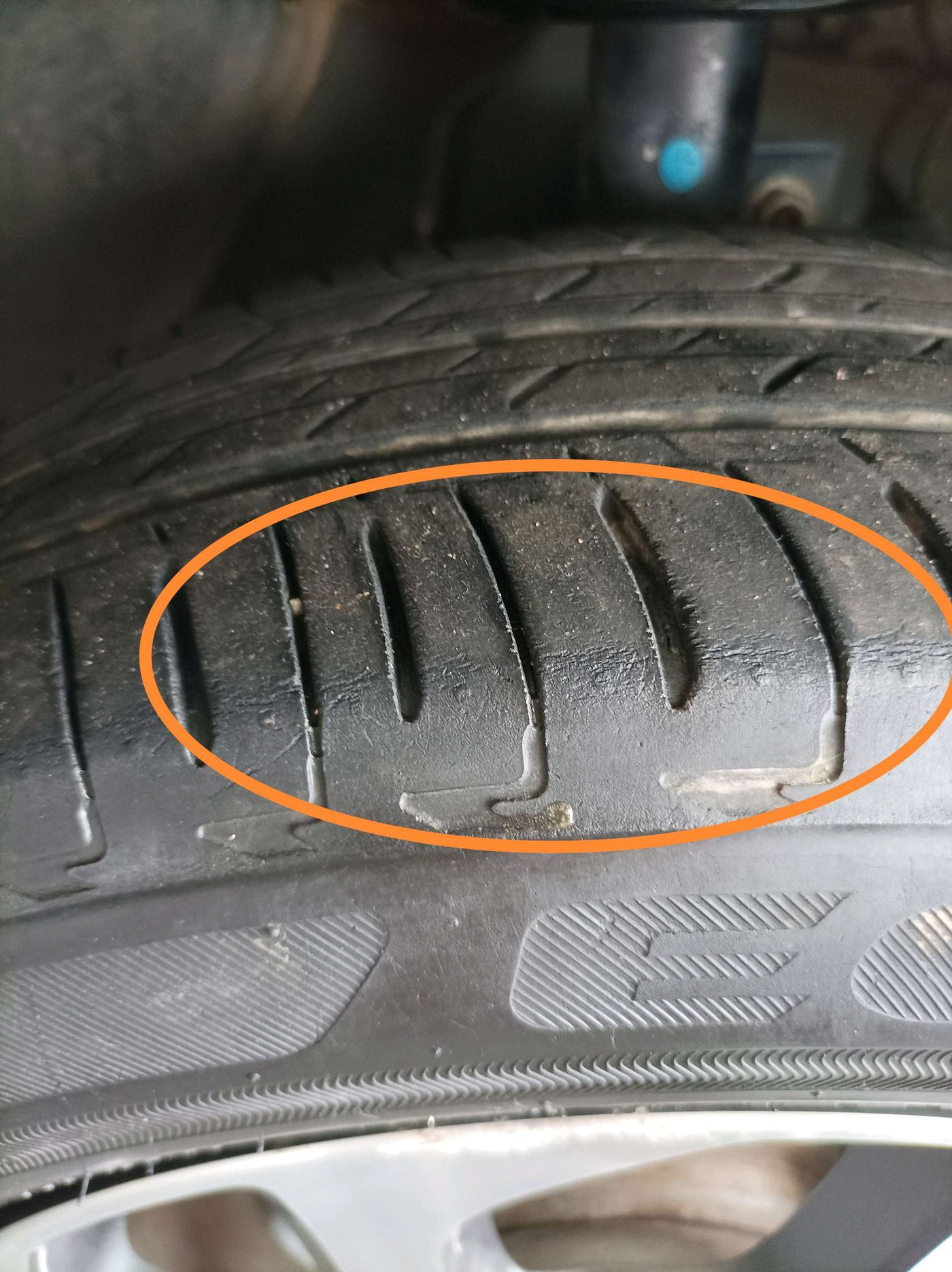 Front Tyre (Right)