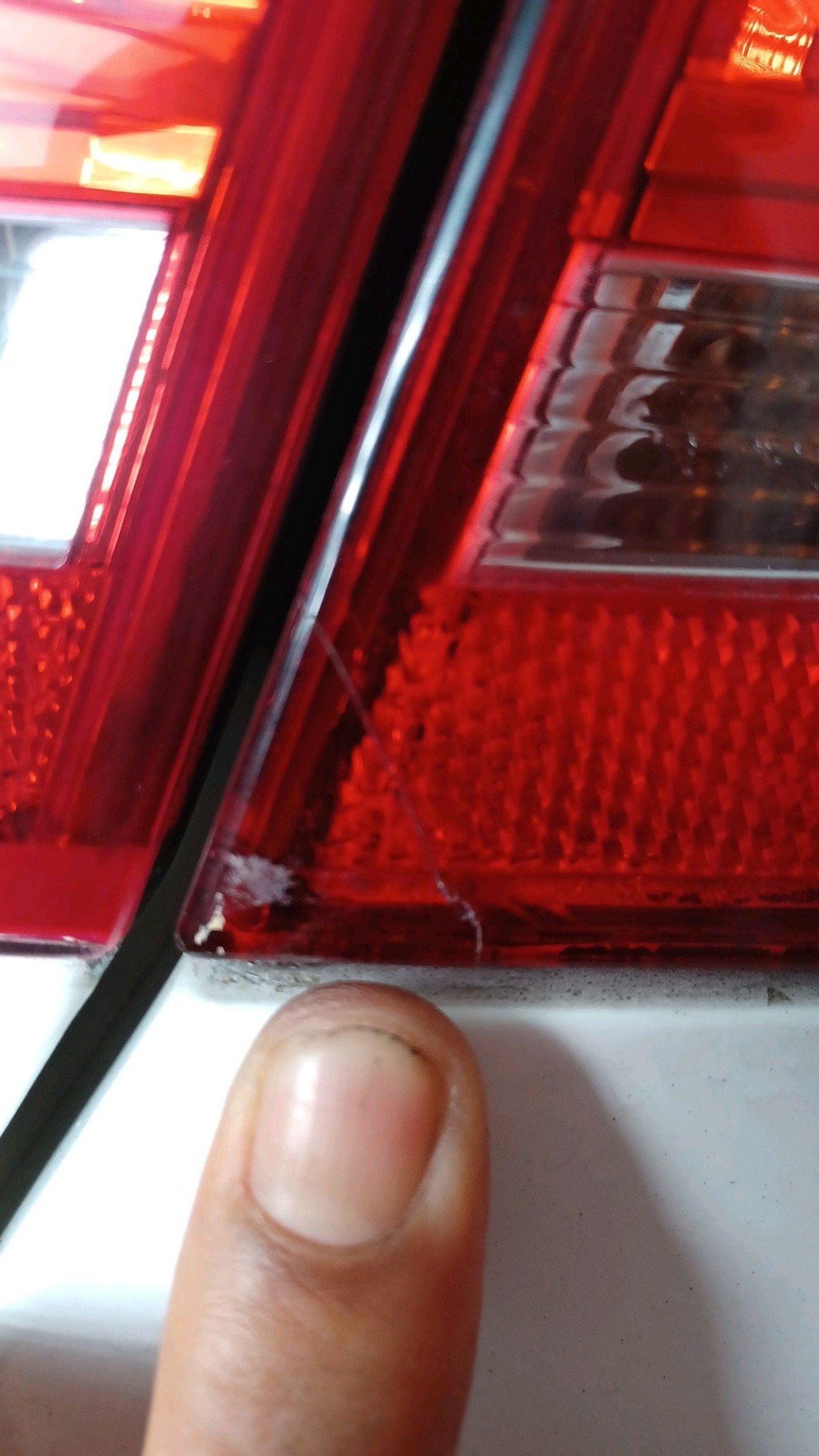 Rear End Exterior Lights (Right) - reverse, taillamp, stop