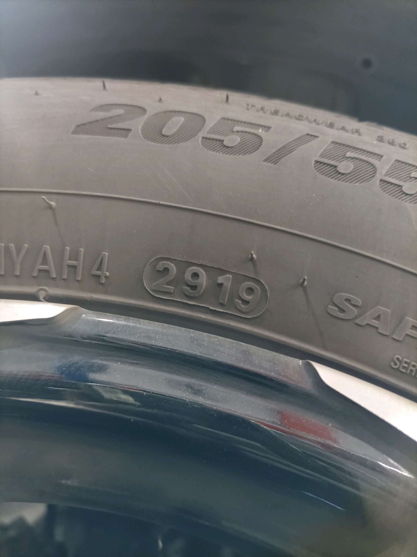 Front Tyre (Right)