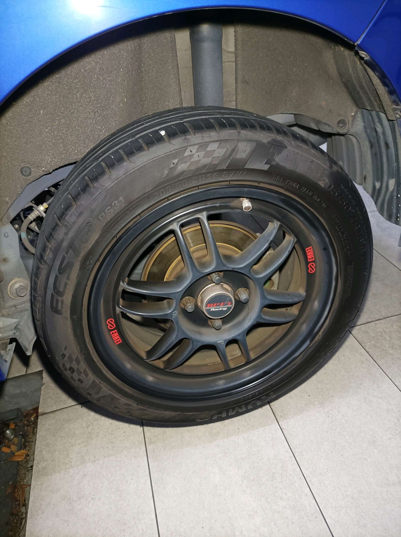 Rear Tyre (Left)