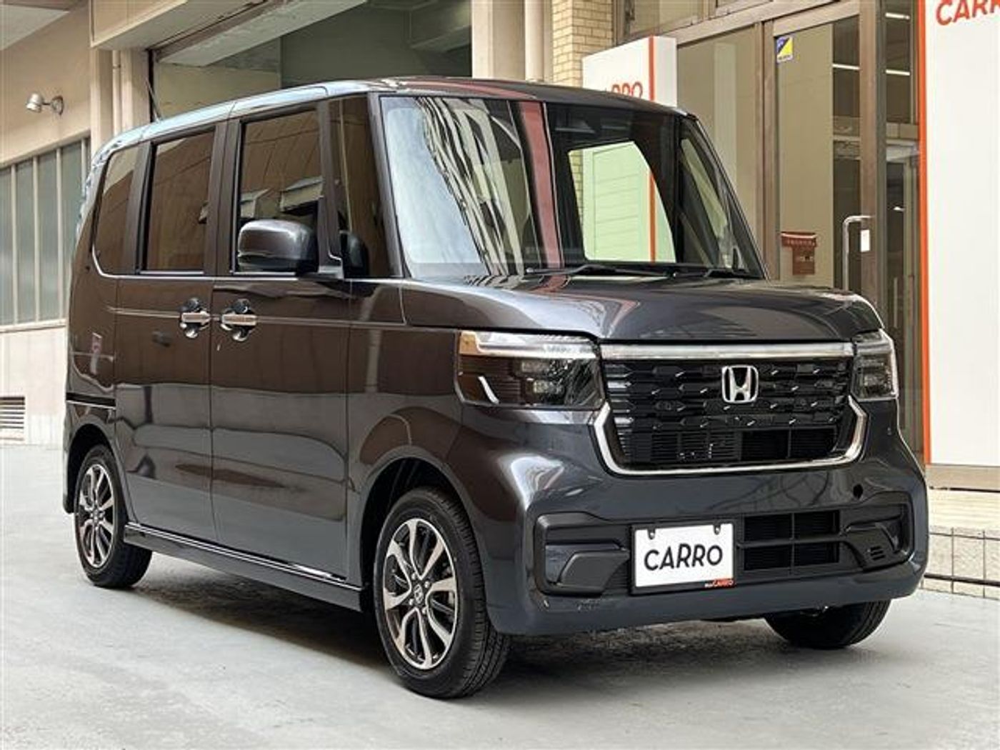 中古 HONDA N-BOX CUSTOM 660 2024 販売用