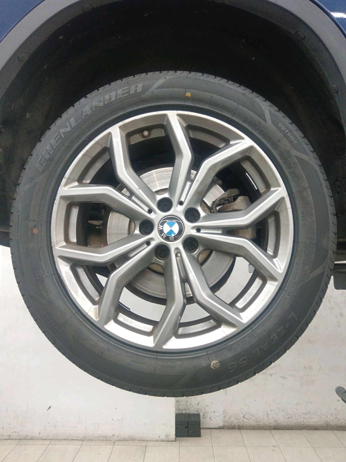 Rear Tyre (Right)