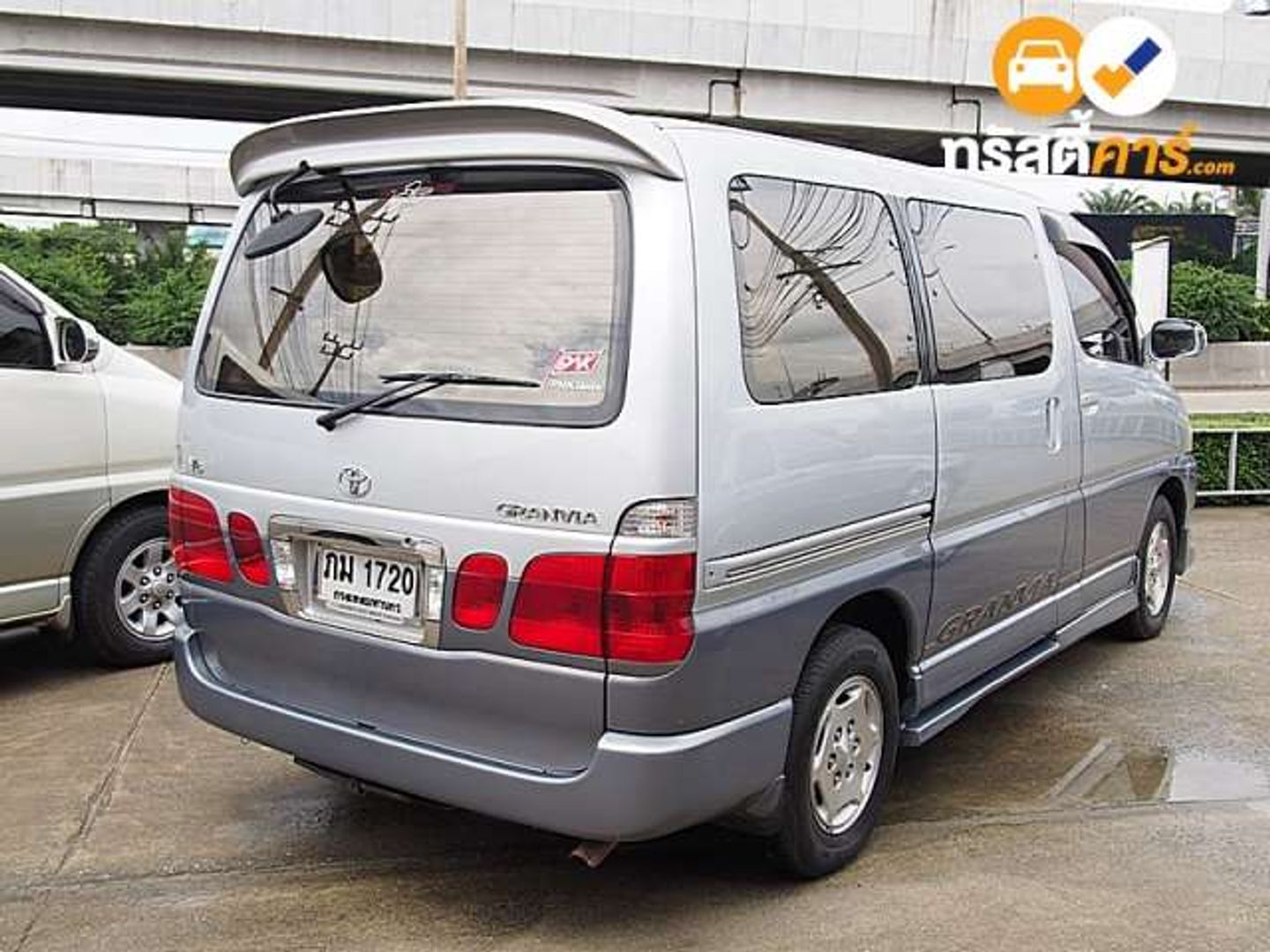 Toyota granvia 2002