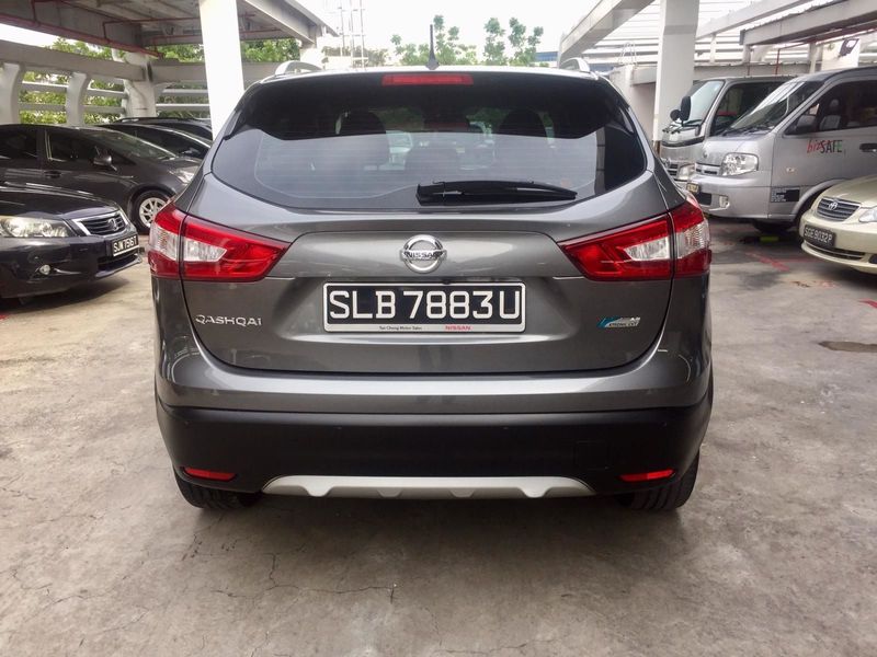 Nissan Qashqai 2 0a Premium